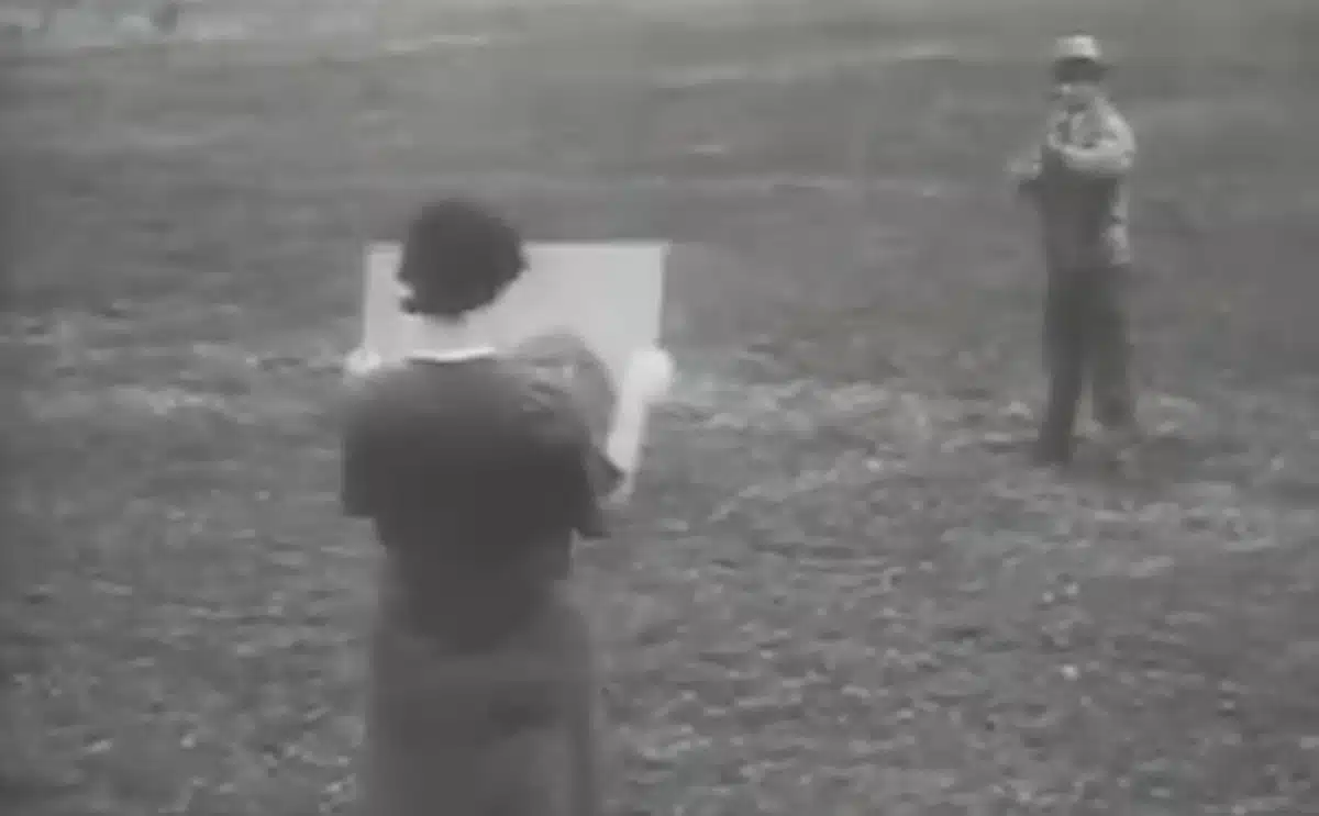 tire femme invention