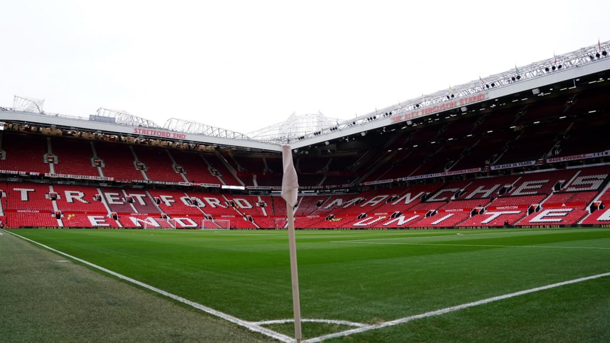 Vue panoramique du stade Old Trafford de Manchester United, enceinte emblématique du club anglais