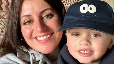 Ce reflet blanc dans l'œil de son fils de 3 ans était en fait un cancer rare