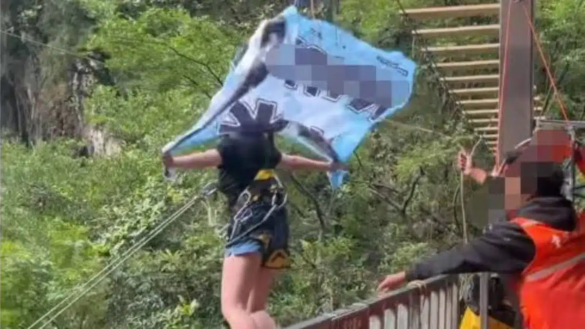 sa sangle se detache saut elle mzurt - copie