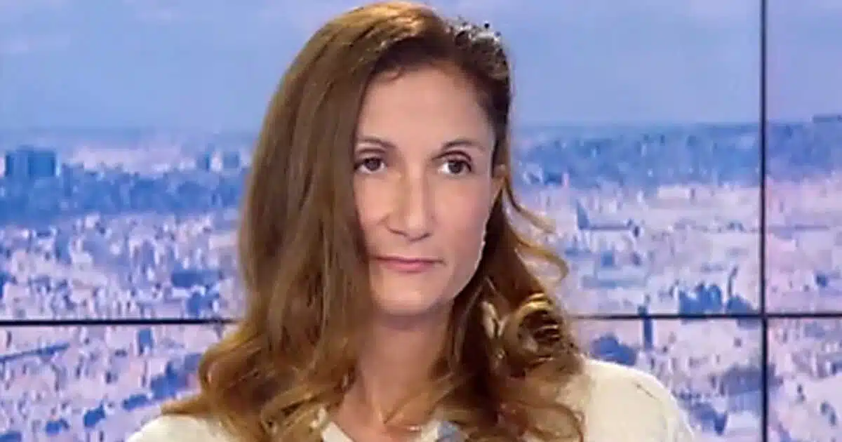 « Si tu continues d'en parler, je te renie » : Coline Berry révèle le chantage de son père Richard Berry