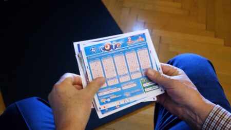 « Tu as bien fait de me rencontrer » : ils jouent au Loto lors de leur premier rendez-vous et empochent 8 millions d'euros