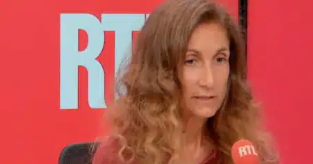 « Une photo très explicite » : Coline Berry affirme avoir retrouvé un polaroïd compromettant de son père Richard Berry