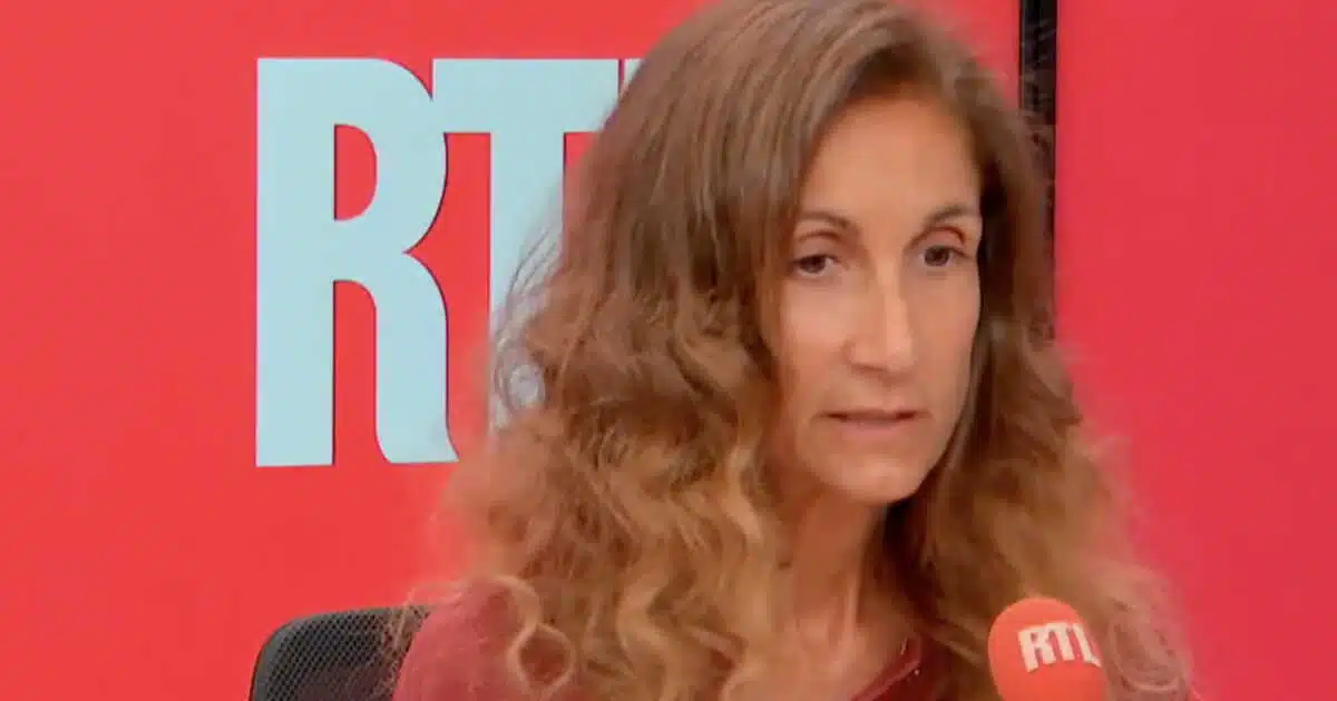 « Une photo très explicite » : Coline Berry affirme avoir retrouvé un polaroïd compromettant de son père Richard Berry