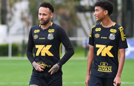 Vexé par un dribble d'un espoir de 18 ans, Neymar l'aurait giflé à l'entraînement