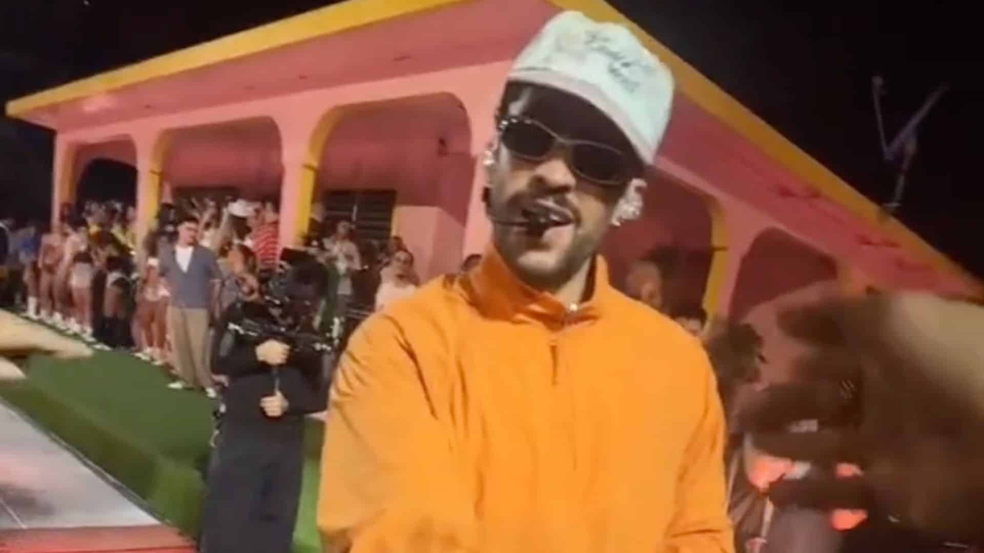 IMAGE BAD BUNNY