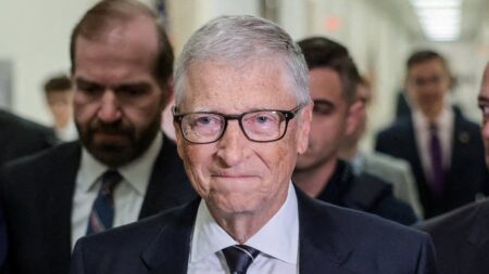 Bill Gates face au Congrès : trois liaisons, des emails d'Epstein et une question humiliante sur les MST
