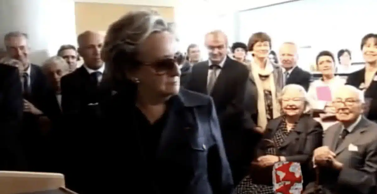 Ce regard noir de Bernadette Chirac en plein discours est resté gravé dans la mémoire des Français