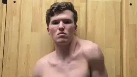 Il muscle un seul côté de son corps pendant 320 jours : le résultat sidère même les médecins