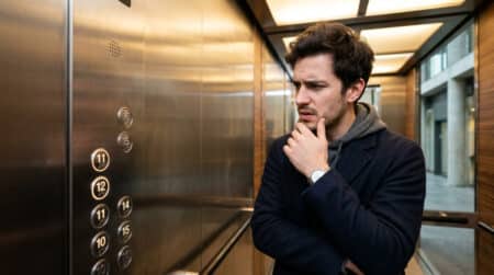 Panneau d'ascenseur sans bouton 13e étage
