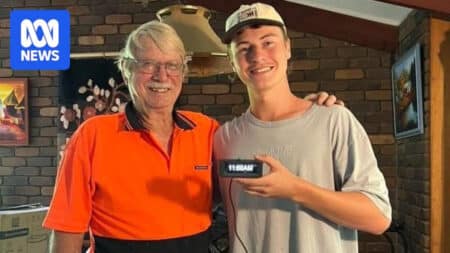 Son grand-père reste 2 jours au sol sans que personne ne le sache : ce qu'invente cet étudiant de 20 ans bouleverse l'Australie