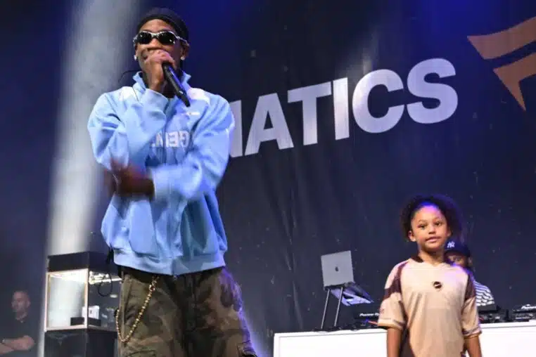 Travis & Stormi