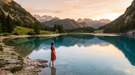 Lac de Paladru vu du ciel au coucher du soleil