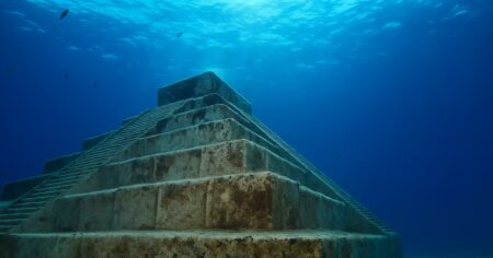 Découvert à 25 mètres de profondeur, ce monument plus vieux que les pyramides divise les scientifiques