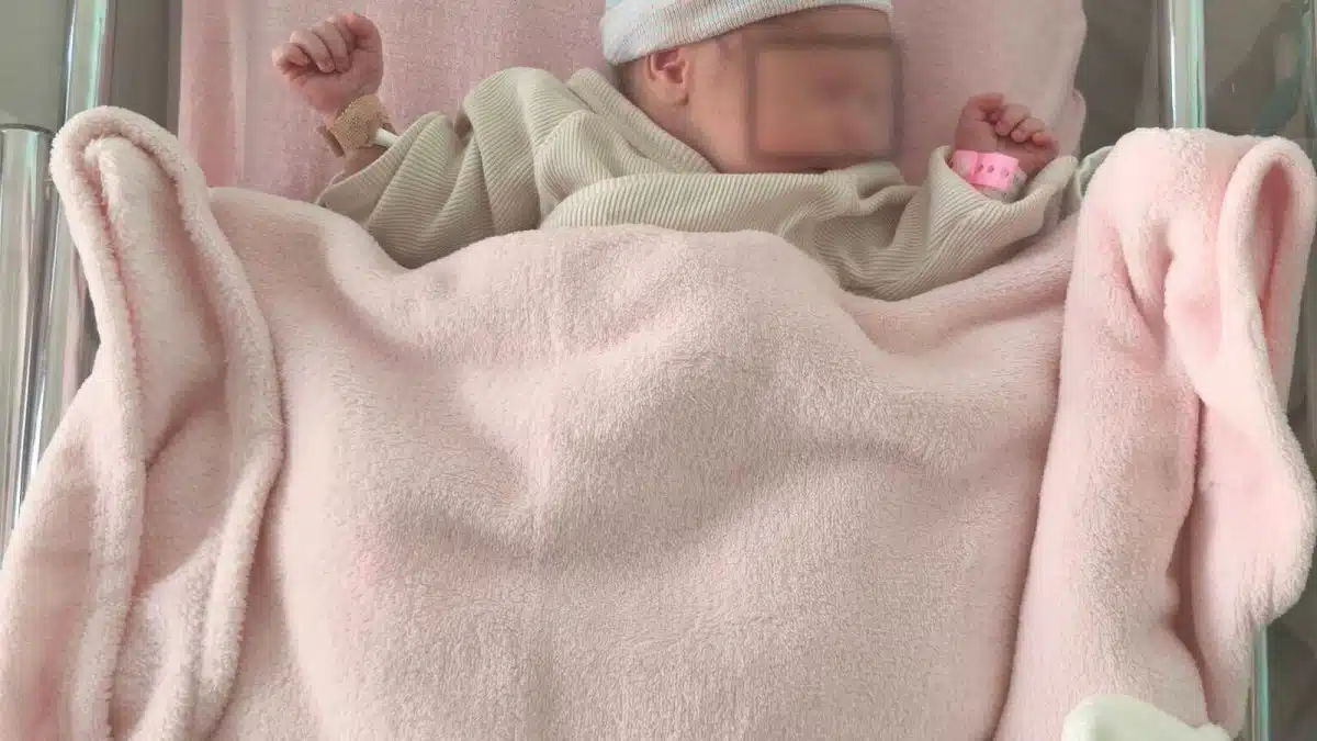 « Il s'est acharné sur elle » : Yuna, tuée à 2 mois à Creil, les parents mis en examen pour meurtre