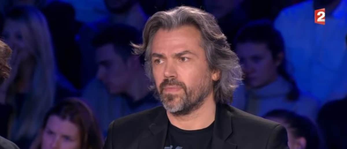 « Je m'étais organisé pour venir ! » : Aymeric Caron furieux d'être déprogrammé après la mort de deux pompiers