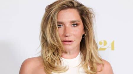 Kesha collectionne des dents humaines chez elle pour « effrayer les hommes hétéros »
