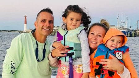 New Jersey : leurs deux enfants éjectés du bateau après un choc, le grand-père au volant