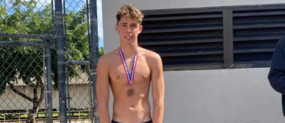 À Hawaï, un champion de natation de 20 ans tue un agent de sécurité en se prenant pour Jésus