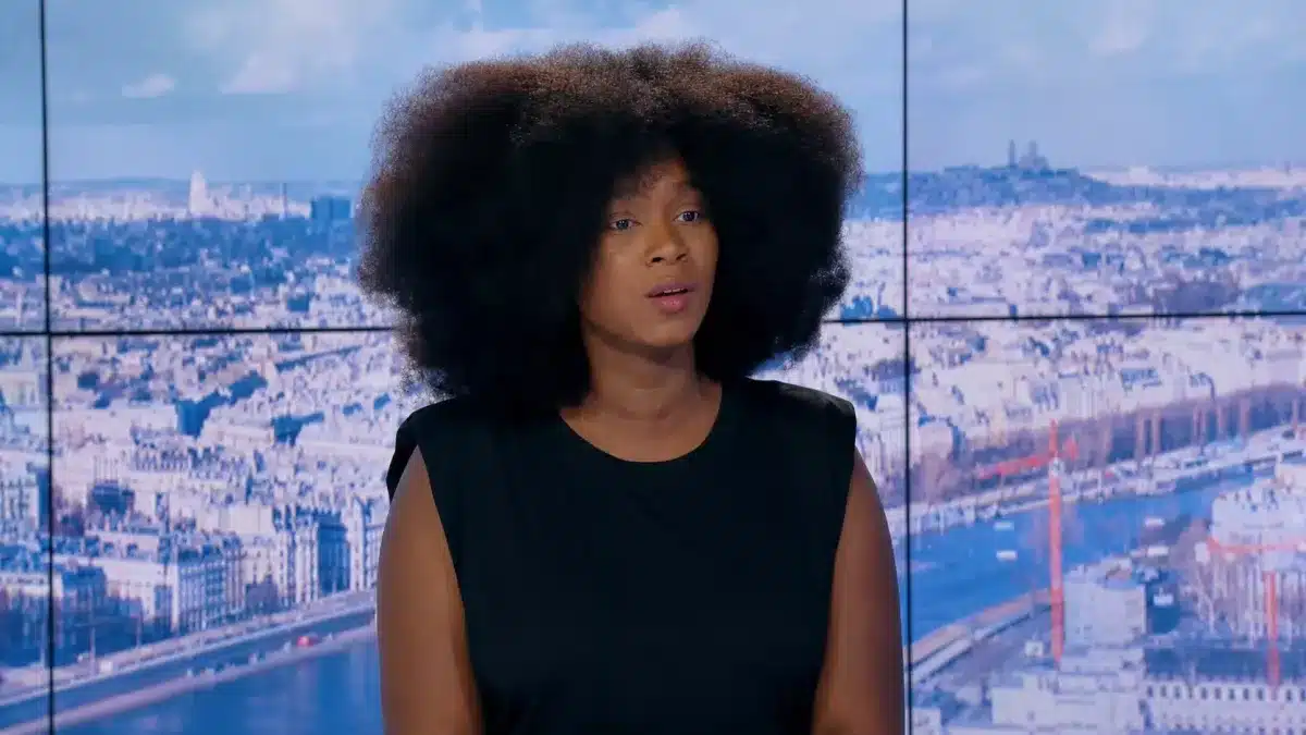 « Apprendre à nos enfants à survivre à un contrôle de police » : le cri d'Assa Traoré aux Amfis de LFI