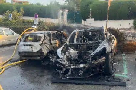 Elle chargeait sur un parking : la Zoé explose et blesse un policier à Mougins