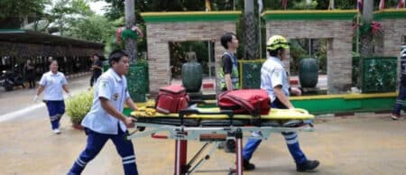 Fusillade dans un lycée près de Bangkok : au moins 8 morts, le tireur avait 15 ans