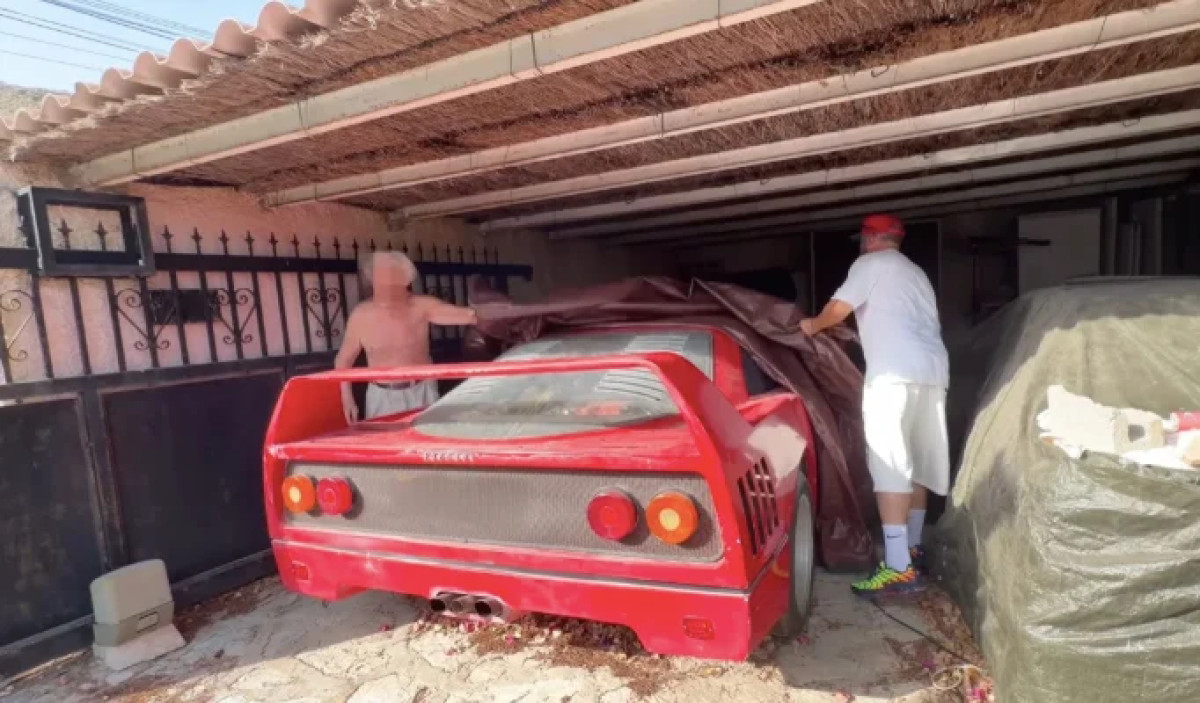 Il croit voir deux Ferrari F40 abandonnées sur Google Maps, la vérité sur place le refroidit