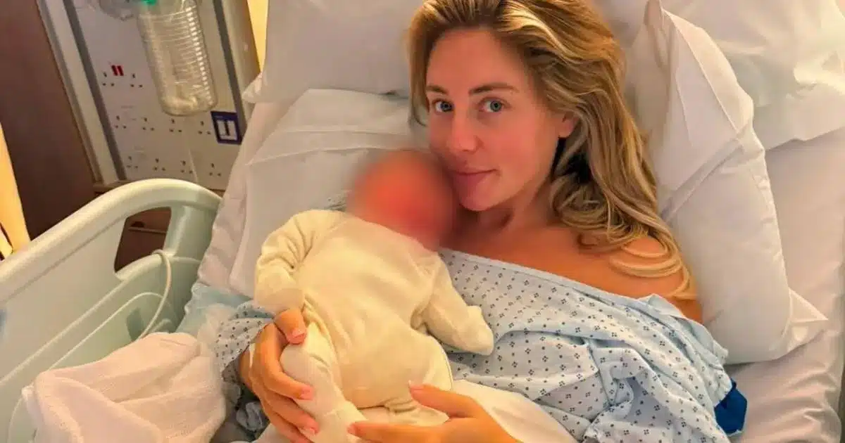 « Je vais bien » : Bonnie Blue accouchée, elle reprend déjà le travail 5 semaines après