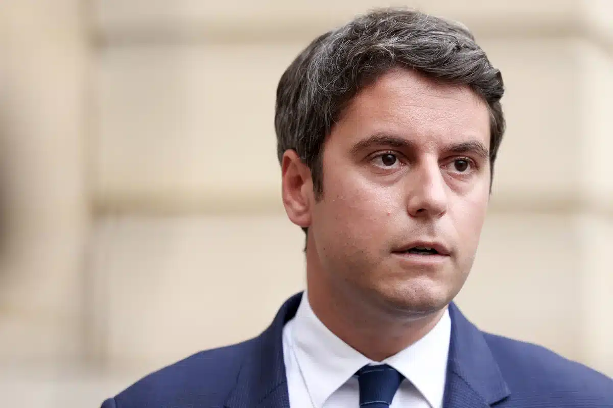 Selon des révélations, Gabriel Attal aurait « des signes de Parkinson » : la vérité sur cette rumeur