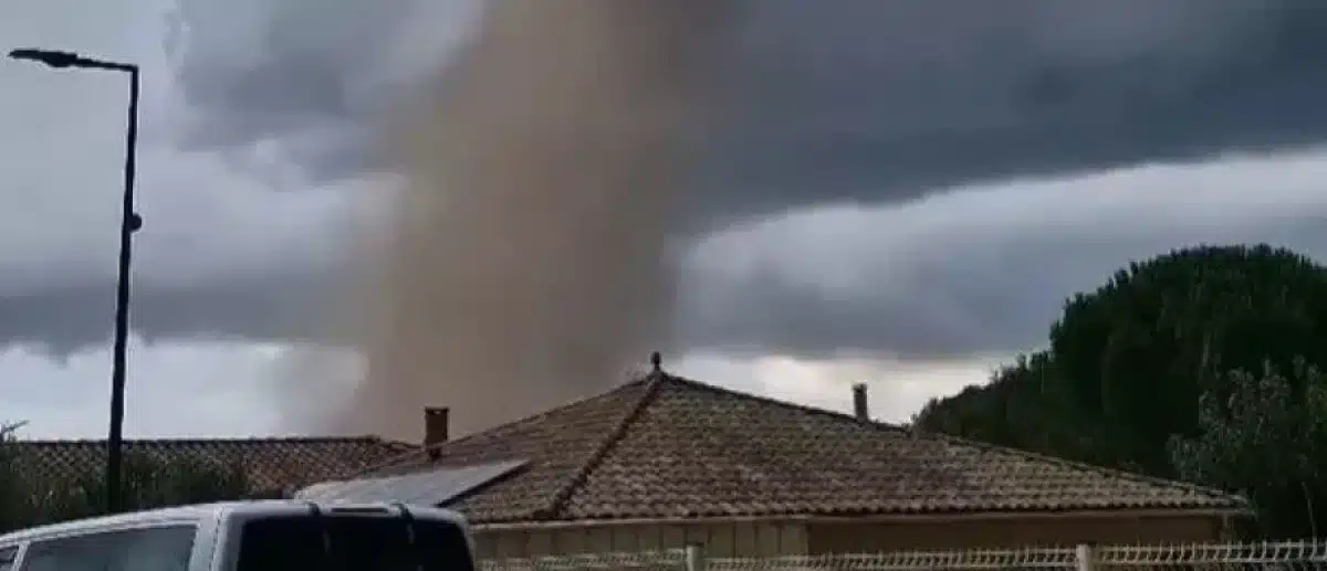 Tornade dans l'Aude : 41 blessés, 2 disparus et 300 maisons touchées à Pomas