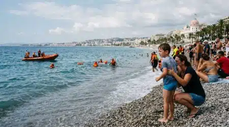 Un homme se noie sous les yeux de son fils à Nice : le bilan des noyades explose de 14%