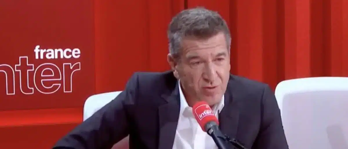 « Ça peut choquer, mais il n'y a pas de police des vacances » : Pigasse justifie ses 400 000 euros de vacances