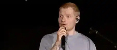 « Ce qui se passe à Gaza est injustifiable » : Ed Sheeran s'excuse en larmes après l'exclusion de Macklemore