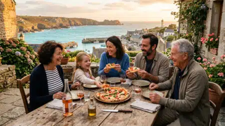 Famille bretonne dégustant une pizza en terrasse