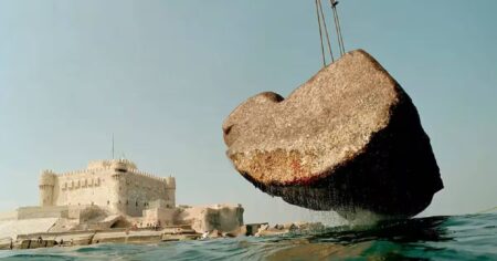 Un des 7 monuments les plus mythiques du monde ressurgit de la Méditerranée après 2 000 ans