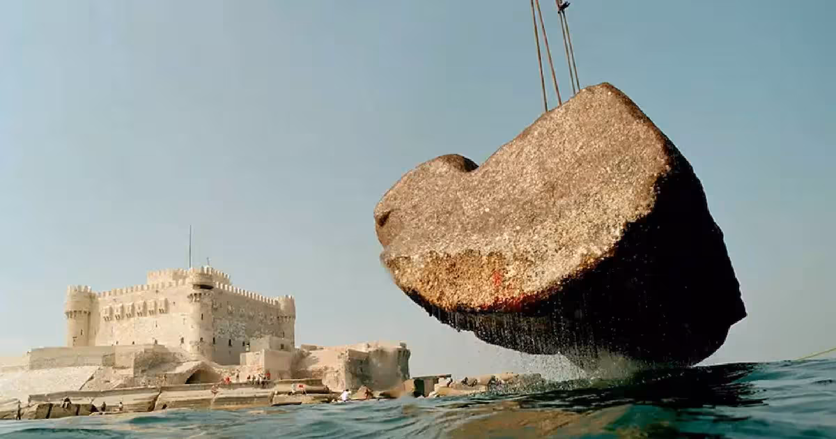 Un des 7 monuments les plus mythiques du monde ressurgit de la Méditerranée après 2 000 ans