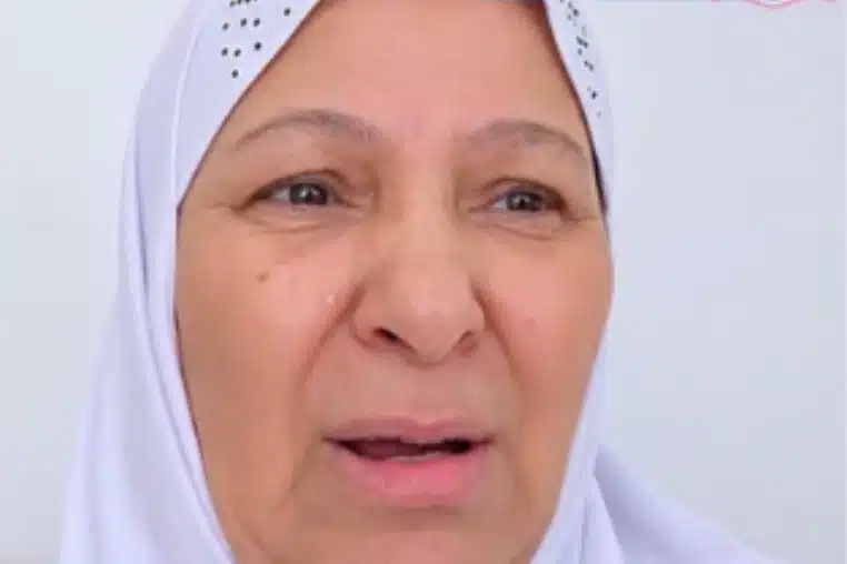 Grand-mère de Maeva Ghennam