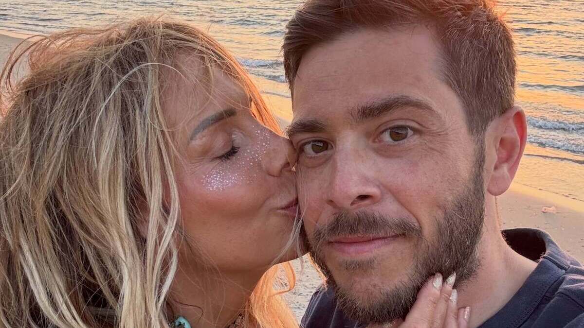 « Adieu mon Amour, on se retrouvera » : Sarah Deffeyes (Scènes de ménages) pleure son mari Yannick