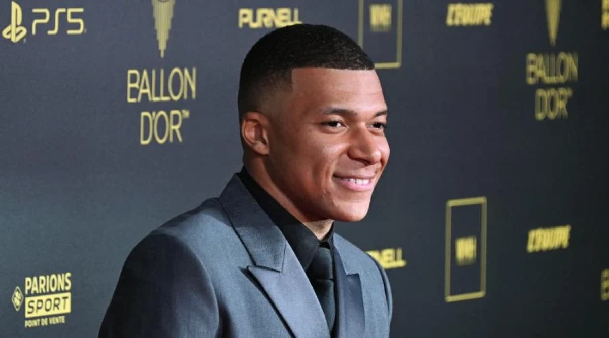 « Ballon d'Or de la honte » : le coup de gueule d'un journaliste Canal+ contre un possible sacre de Mbappé